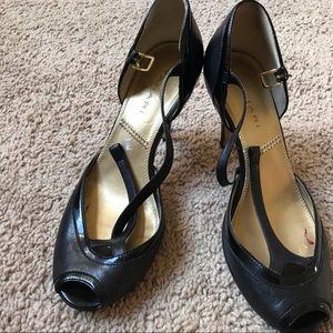 7 1/2 Tahiri Black Dressy Shoes open toes